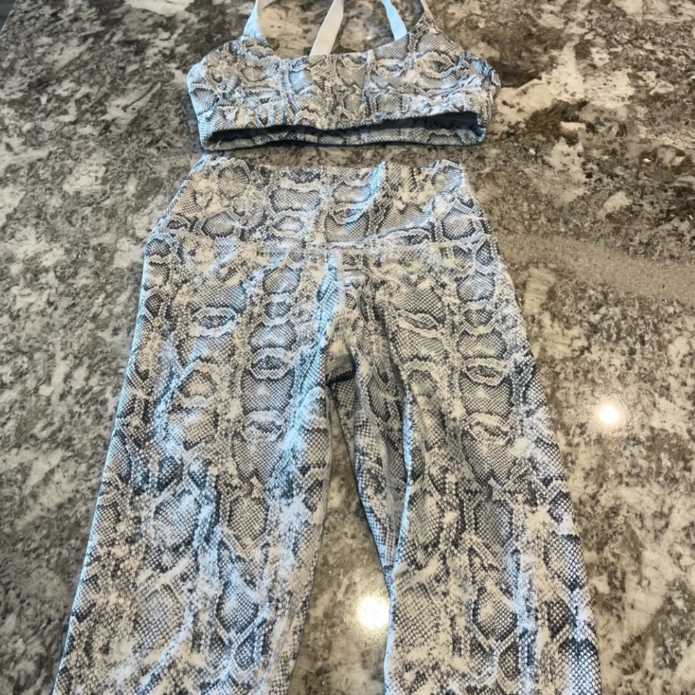 TWO SETS SoulCycle outfits (2 bras and 2 pants) size small